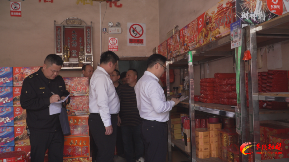 朱毅强暗访安全生产和食品安全工作