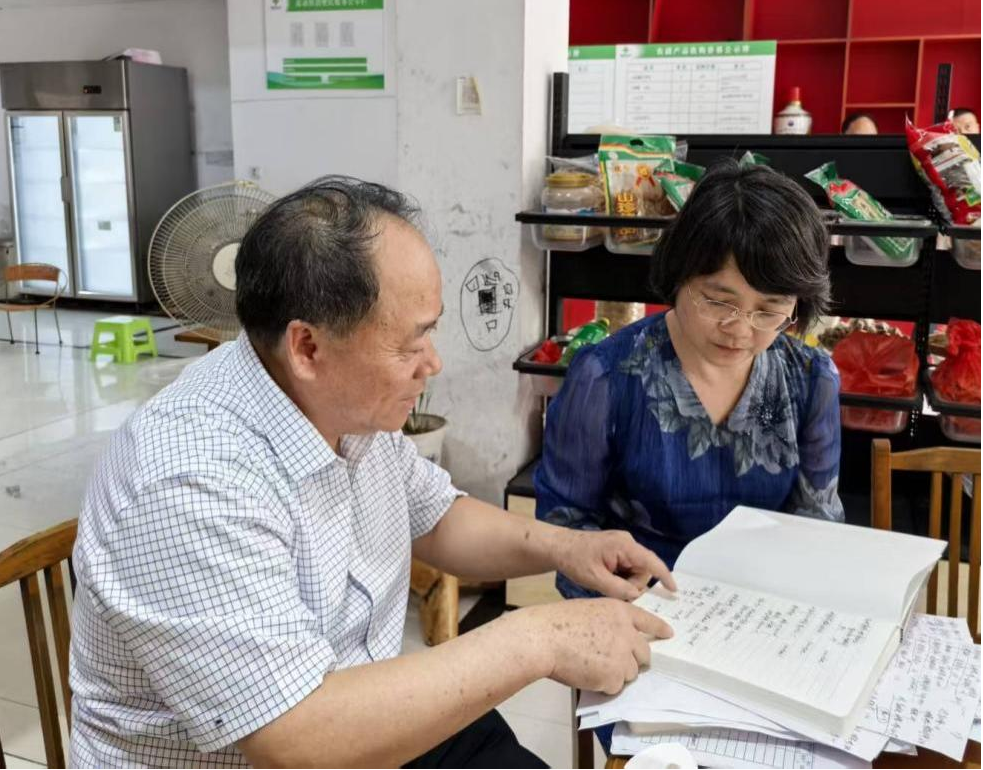 何慧新副市长赴炎陵调研“流动供销”工作