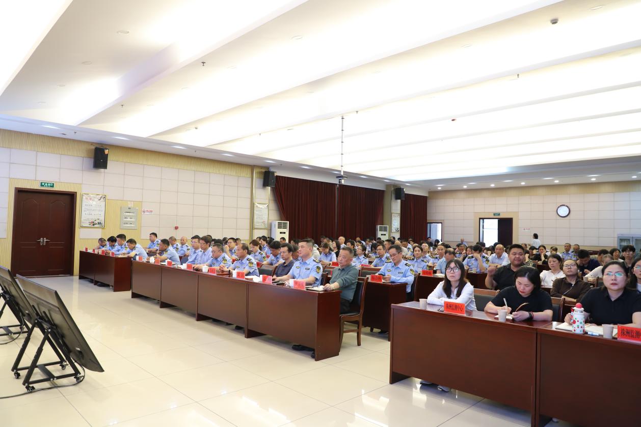 市生态环境局召开第六次理论学习中心组学习