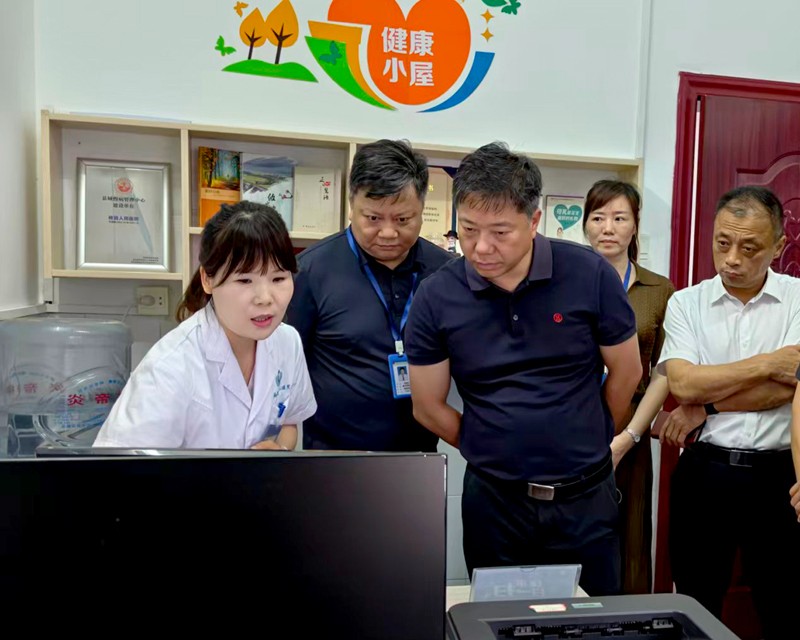 市医保局党组书记欧雷赴多地调研医疗保障工作