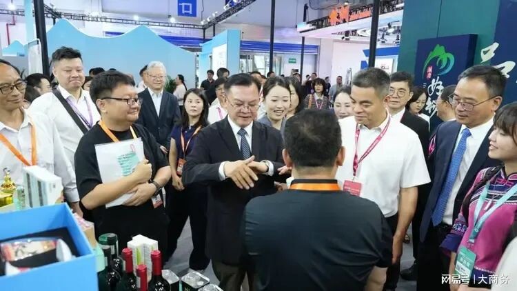 2026湖南内外贸一体化融博会株洲启幕 助力湘品出海入内需
