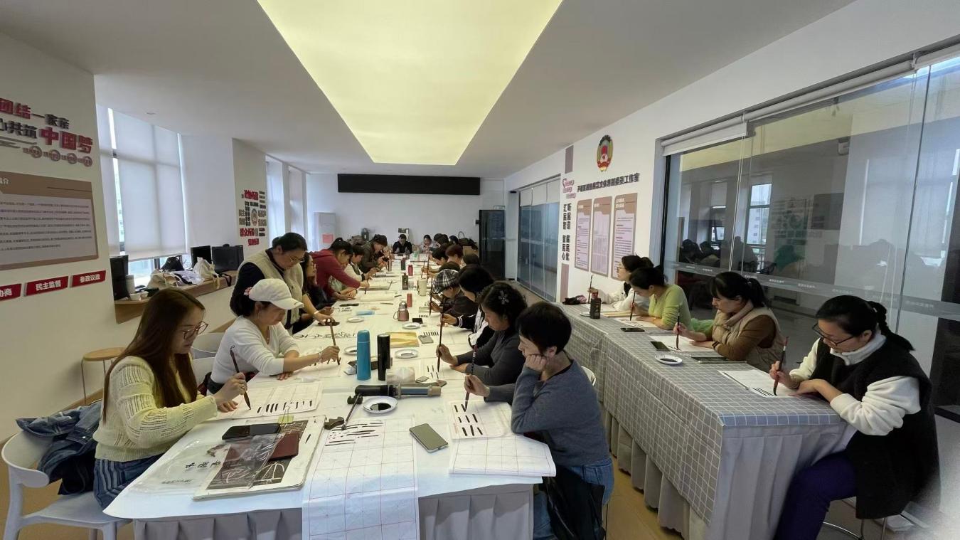 墨香润民心 笔墨传福韵——芦淞区文化馆2026年春季隶书书法公益培训圆满结课