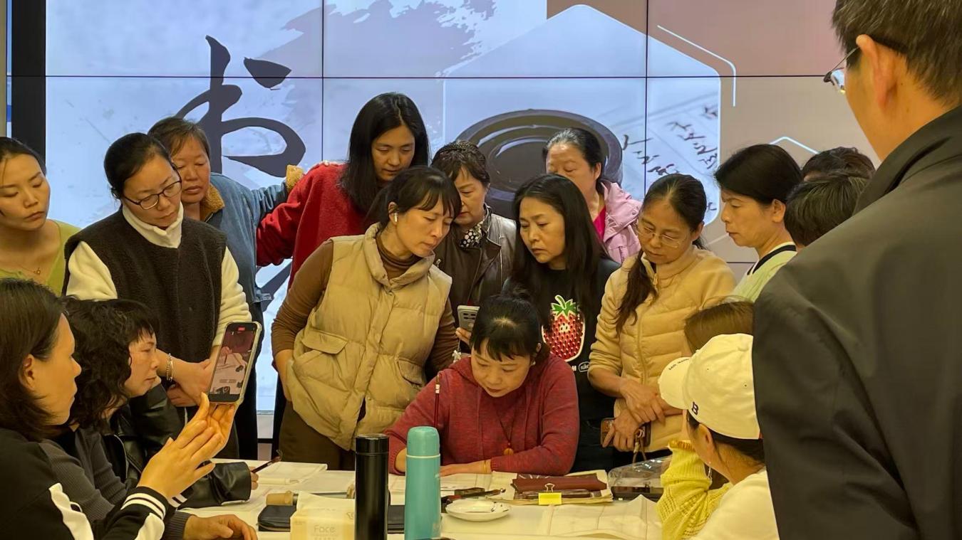墨香润民心 笔墨传福韵——芦淞区文化馆2026年春季隶书书法公益培训圆满结课