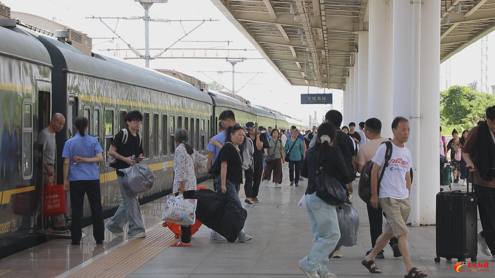 端午假期将至 茶陵南站加开2对临时旅客列车