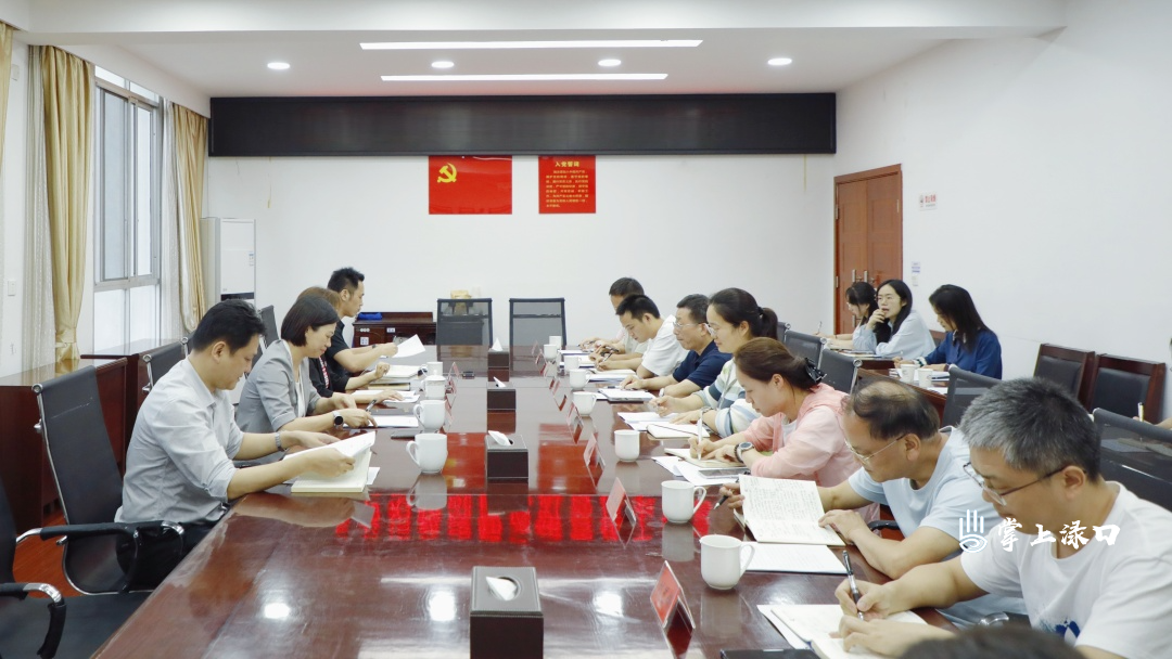 赖晓智到区委宣传部调研并召开座谈会