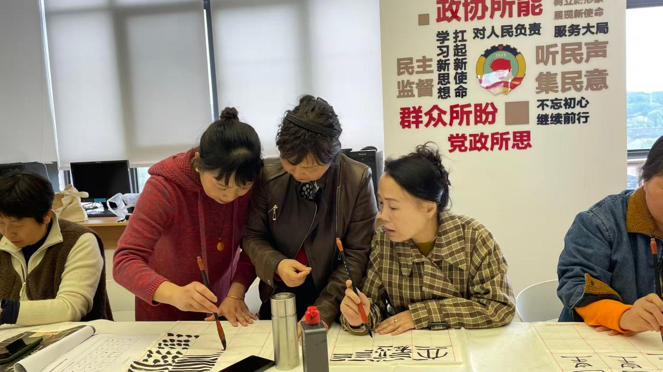 墨香润民心 笔墨传福韵——芦淞区文化馆2026年春季隶书书法公益培训圆满结课