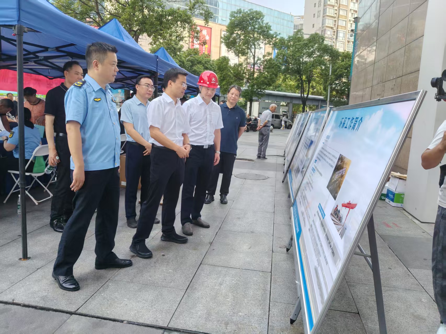 荷塘区举行六五环境日主题宣传活动政企民联动共筑生态屏障
