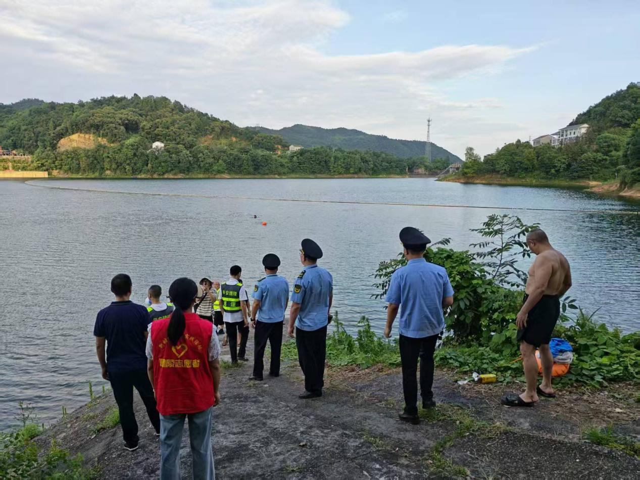多部门联动夜查水源地 筑牢饮水安全屏障
