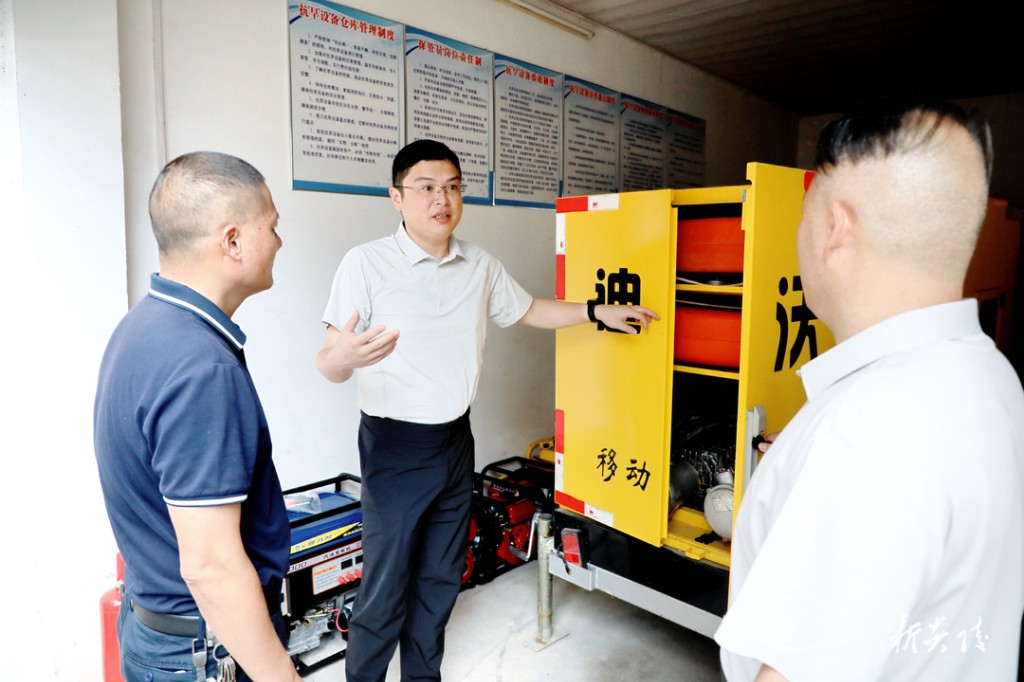 刘冠西带队督导检查防汛备汛工作