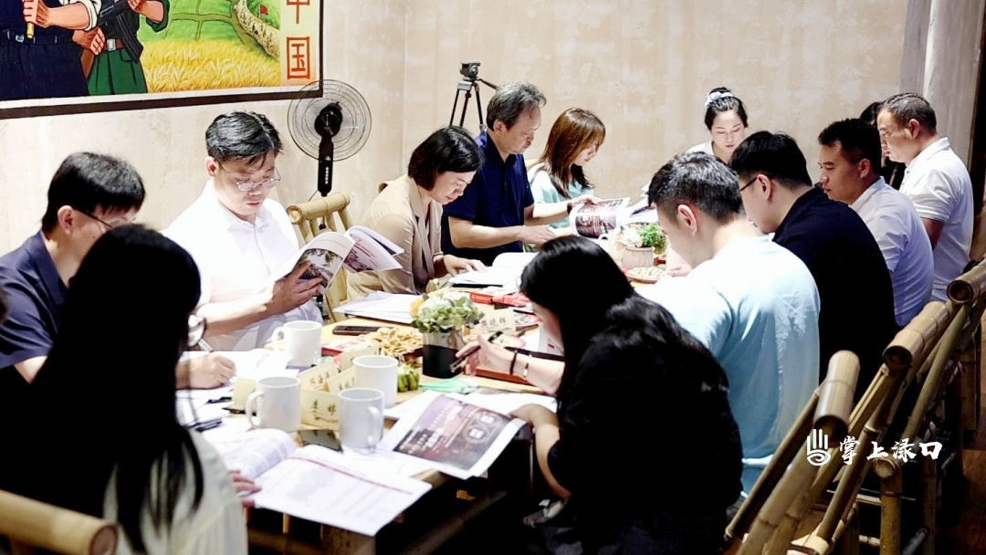 赖晓智主持召开座谈会 与行业代表共谋渌口老街焕新路径