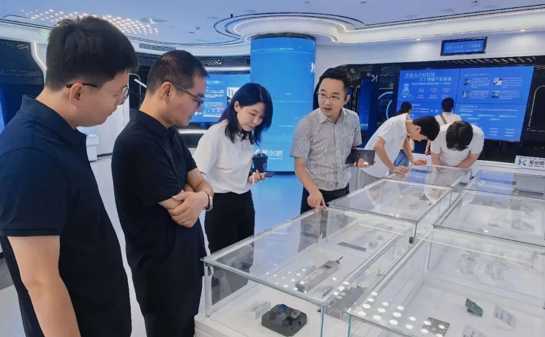 株洲市芦淞区科工信局率队赴多地考察学习科创载体建设经验
