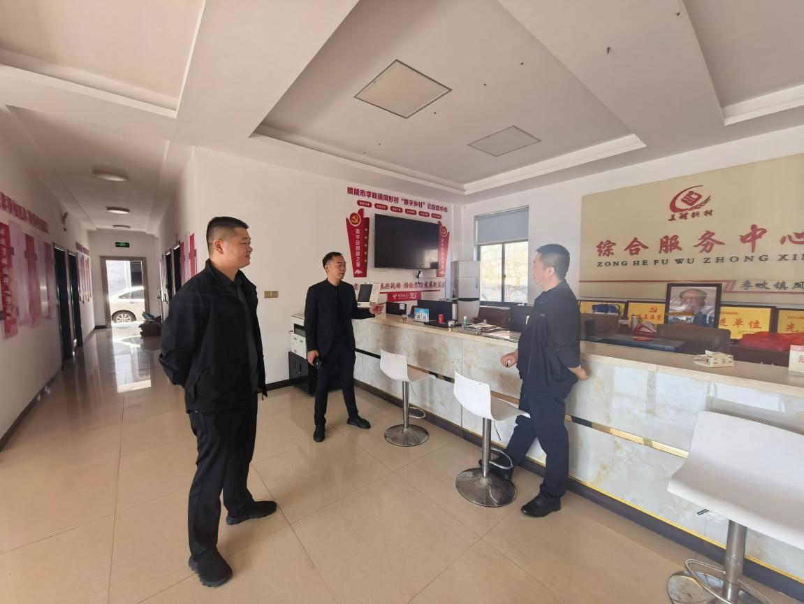 国庆假期"不打烊" 秸秆禁烧"不松劲"