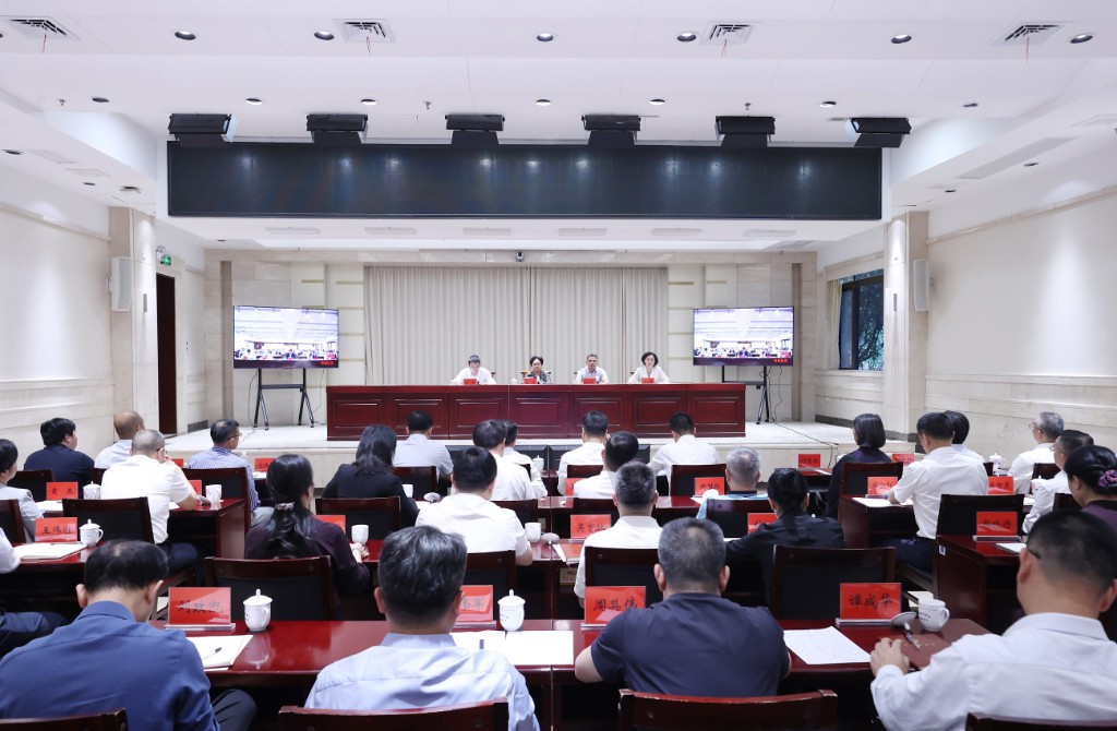 省第二生态环境保护督察组向株洲市反馈 督察情况