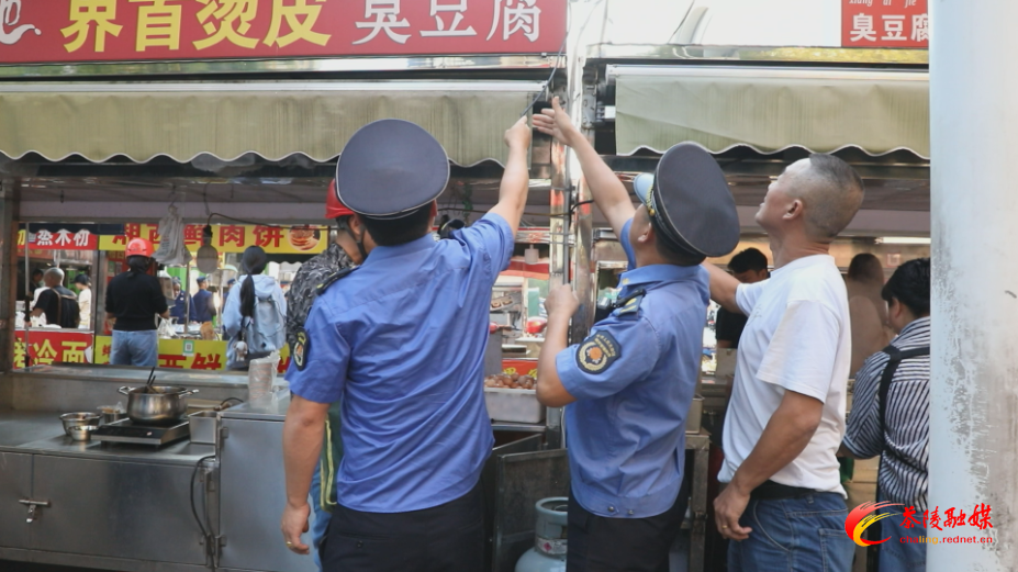 【爱茶陵•幸福家】茶陵县城管局开展私拉乱接电线专项整治行动
