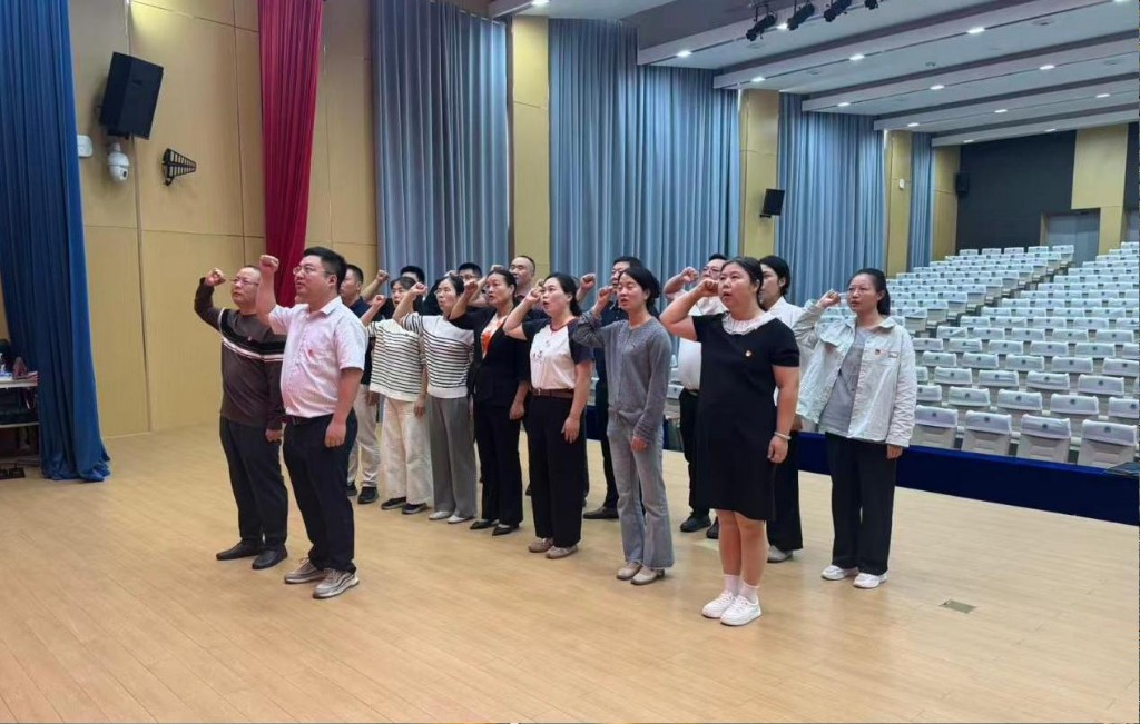 株洲市交通运输局两支部联合开展主题党日活动