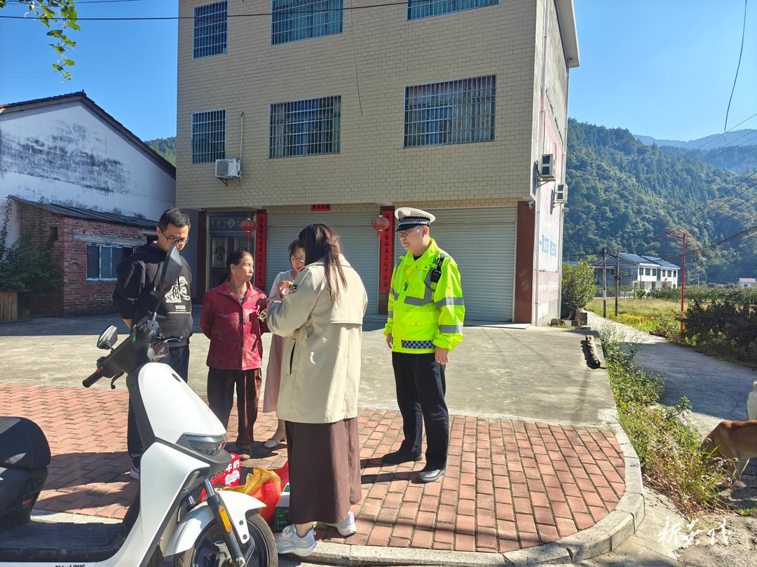 中村瑶族乡开交通安全检查