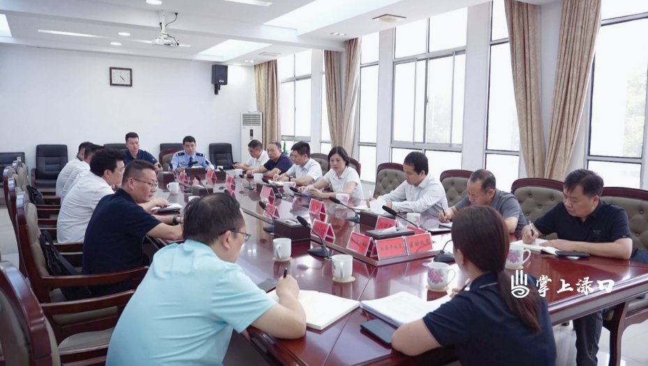 赖晓智调研老灶台项目推进及常态化帮扶工作
