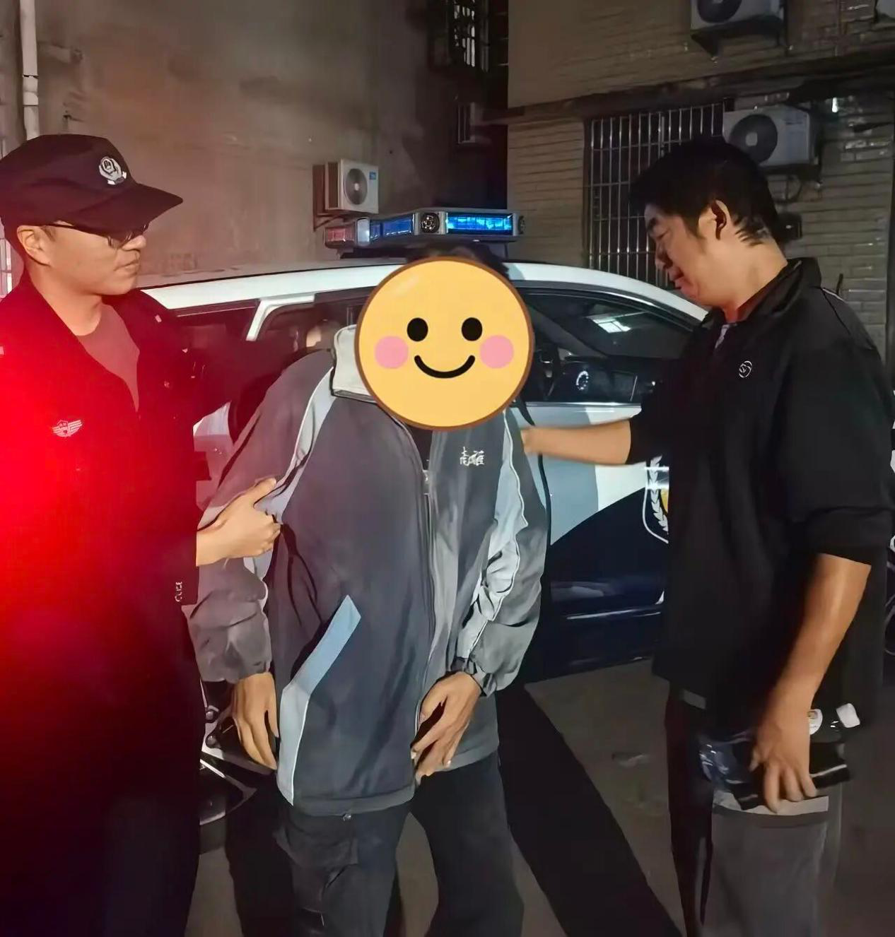 7旬老人走失20余小时,警民联动30分钟寻回